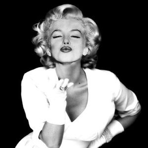 Meet your Posher, Mayra